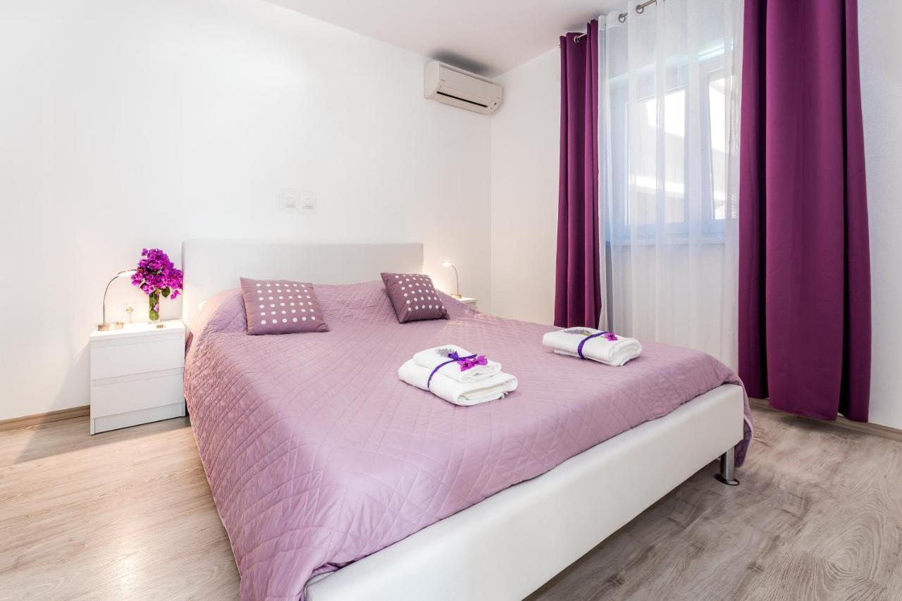 Villa Mirta Тисно Екстериор снимка